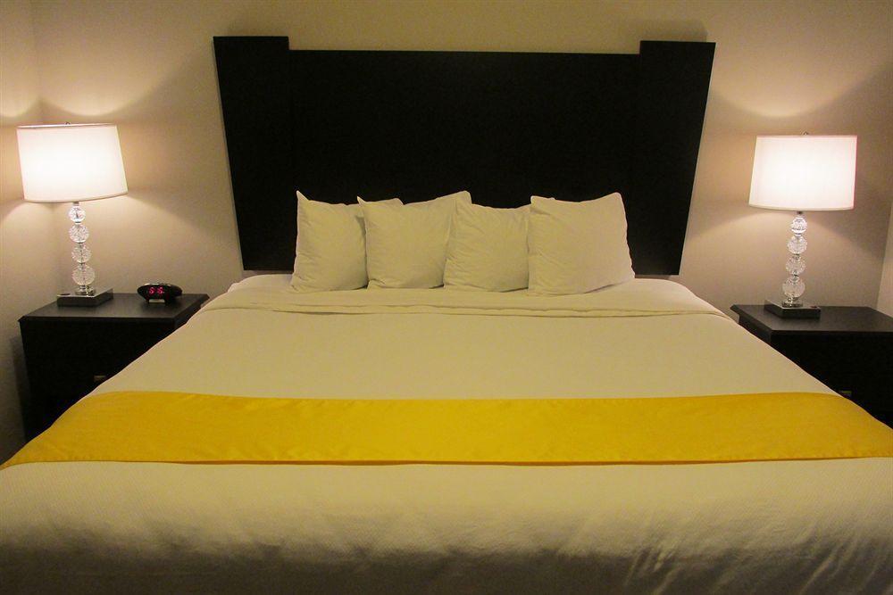 Okoboji Inn & Suites Milford ภายนอก รูปภาพ